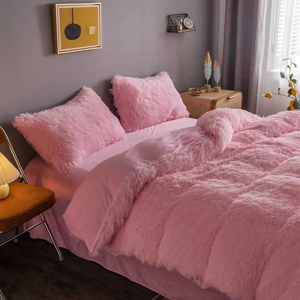 Faux Fur Comforter - EU King 4 Piece Set: image 3