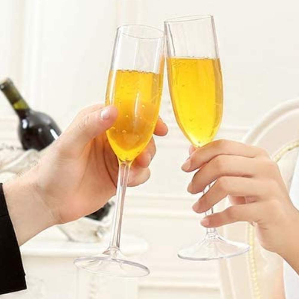Plastic Champagne Glasses: image 3